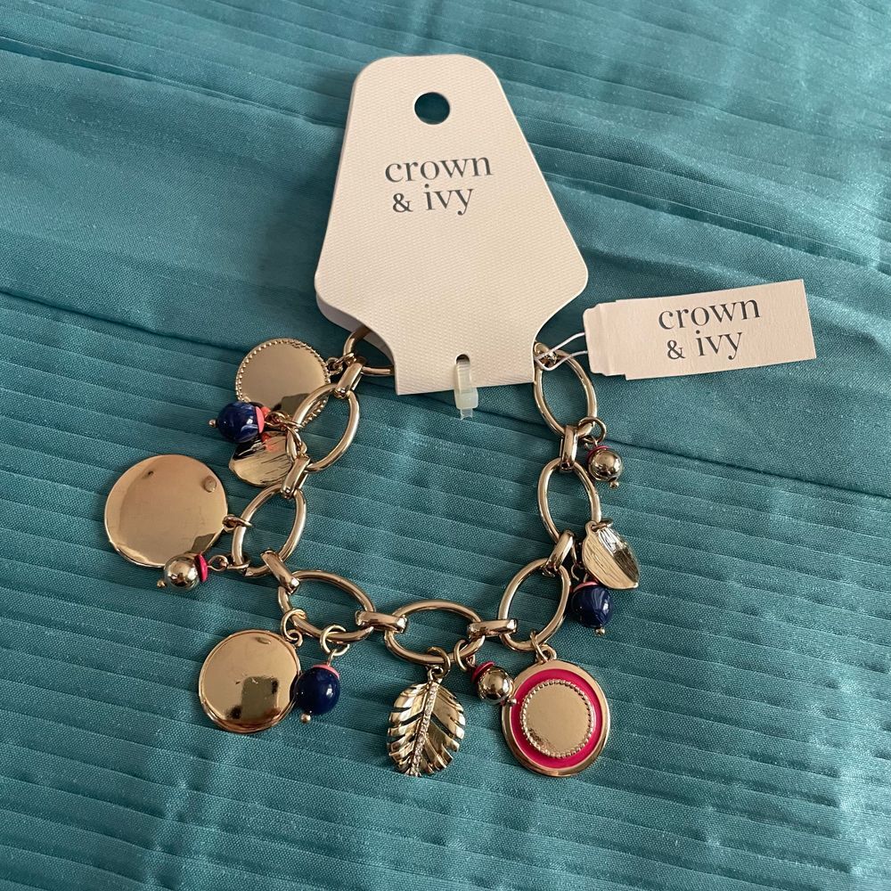 Crown & Ivy tropic isle gold tone‎ charm bracelet NEW